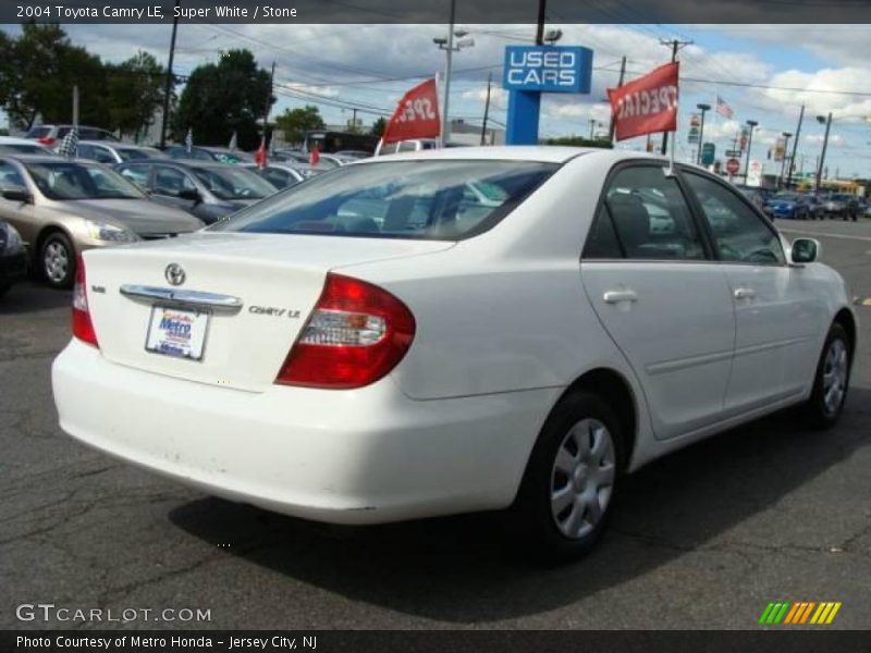 Super White / Stone 2004 Toyota Camry LE