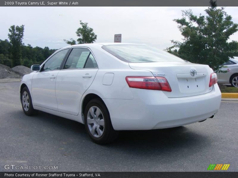 Super White / Ash 2009 Toyota Camry LE