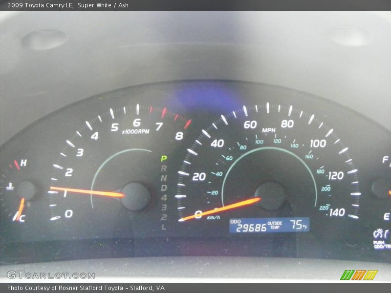 Super White / Ash 2009 Toyota Camry LE