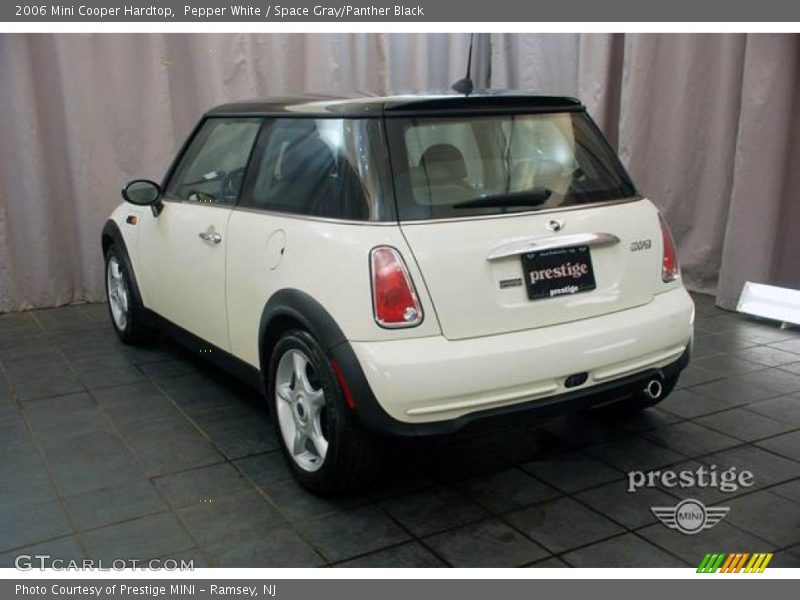Pepper White / Space Gray/Panther Black 2006 Mini Cooper Hardtop