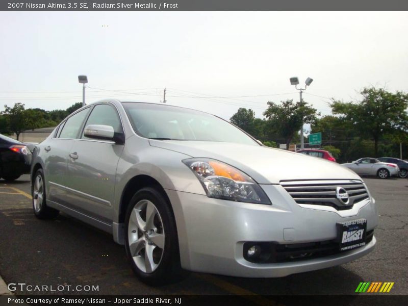 Radiant Silver Metallic / Frost 2007 Nissan Altima 3.5 SE