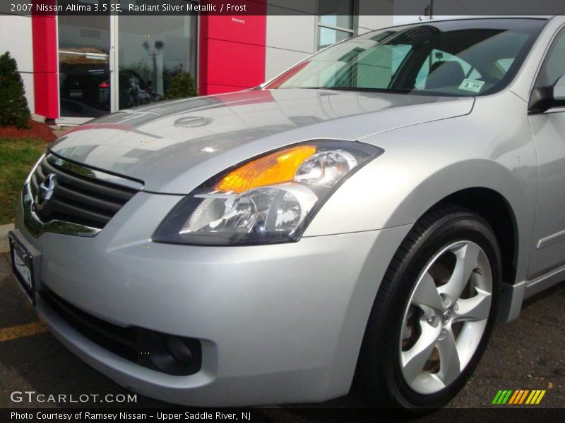 Radiant Silver Metallic / Frost 2007 Nissan Altima 3.5 SE