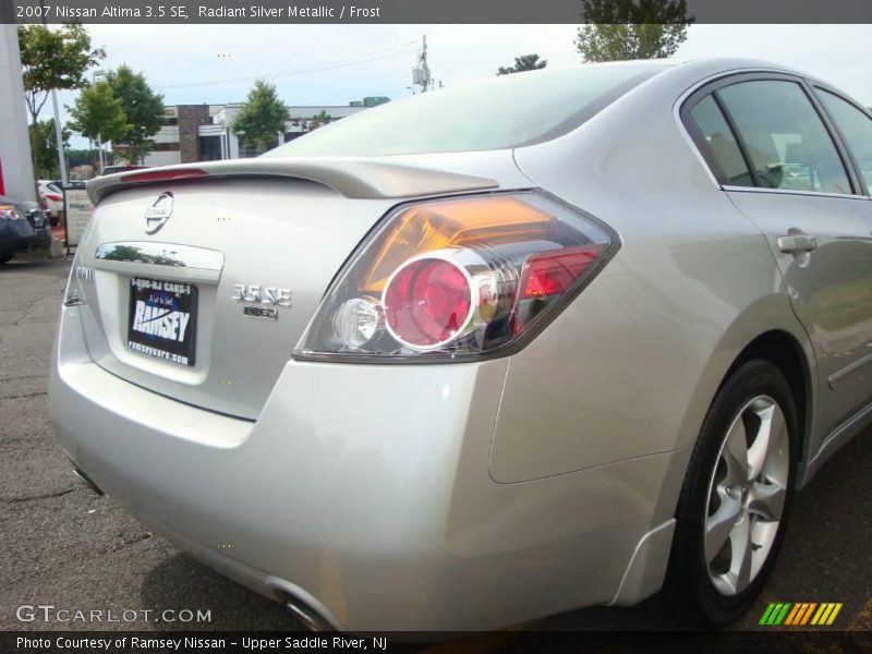 Radiant Silver Metallic / Frost 2007 Nissan Altima 3.5 SE