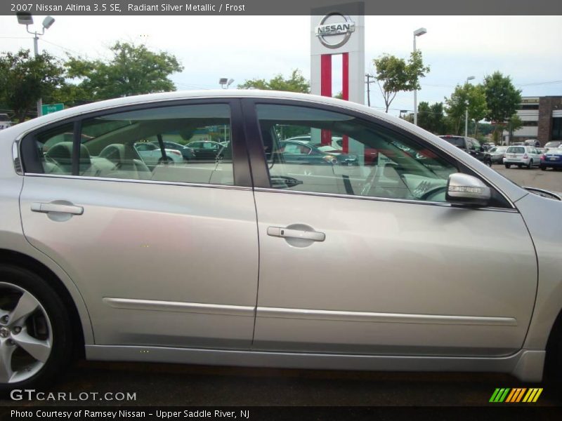 Radiant Silver Metallic / Frost 2007 Nissan Altima 3.5 SE
