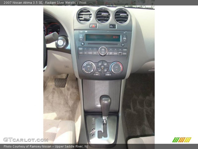 Radiant Silver Metallic / Frost 2007 Nissan Altima 3.5 SE