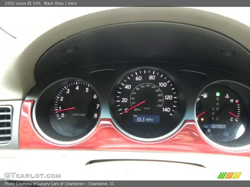 Black Onyx / Ivory 2002 Lexus ES 300