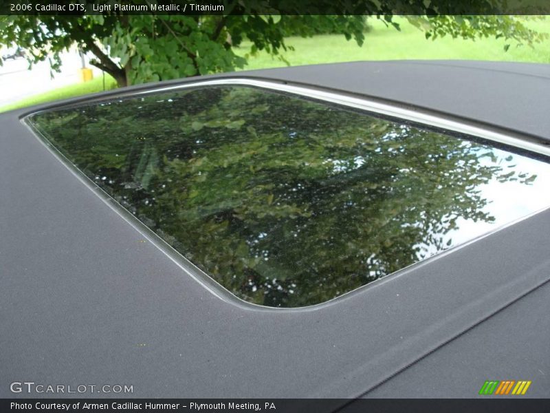 Light Platinum Metallic / Titanium 2006 Cadillac DTS