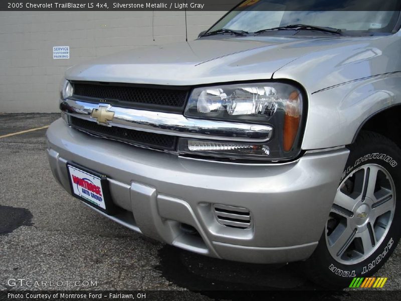 Silverstone Metallic / Light Gray 2005 Chevrolet TrailBlazer LS 4x4