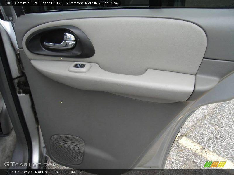 Silverstone Metallic / Light Gray 2005 Chevrolet TrailBlazer LS 4x4