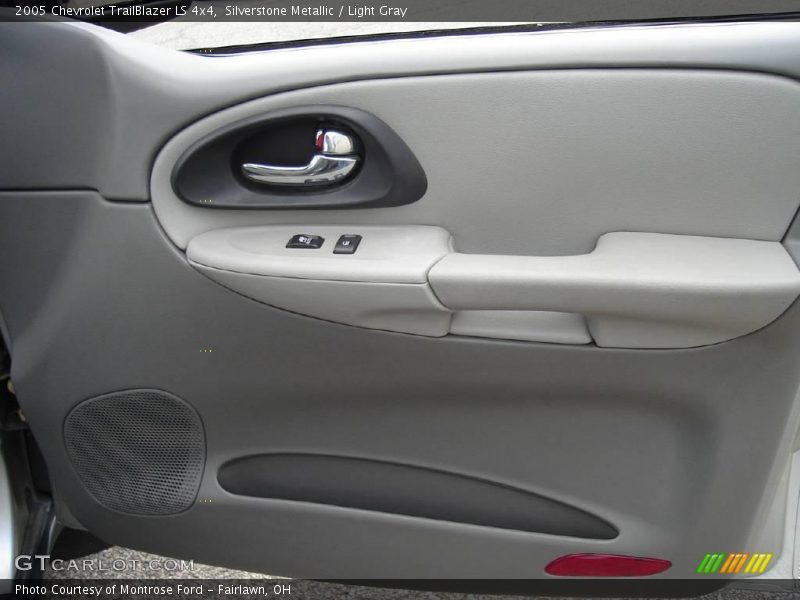 Silverstone Metallic / Light Gray 2005 Chevrolet TrailBlazer LS 4x4