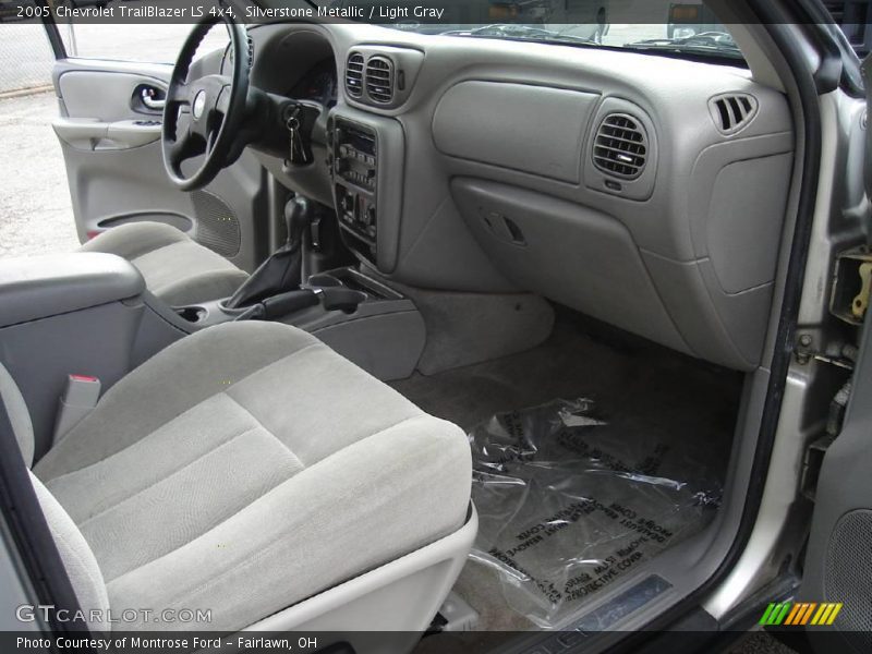 Silverstone Metallic / Light Gray 2005 Chevrolet TrailBlazer LS 4x4