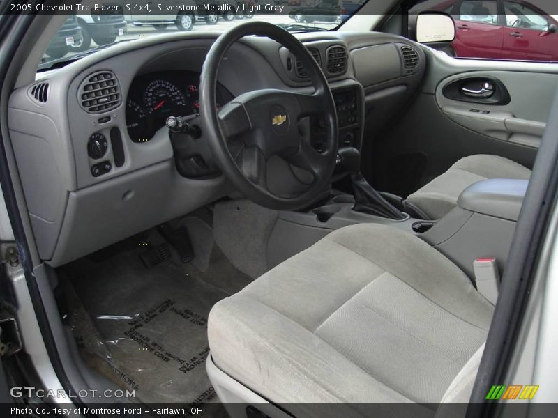 Silverstone Metallic / Light Gray 2005 Chevrolet TrailBlazer LS 4x4