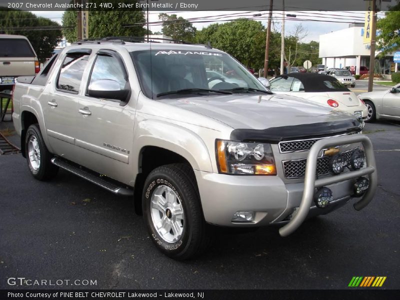 Silver Birch Metallic / Ebony 2007 Chevrolet Avalanche Z71 4WD