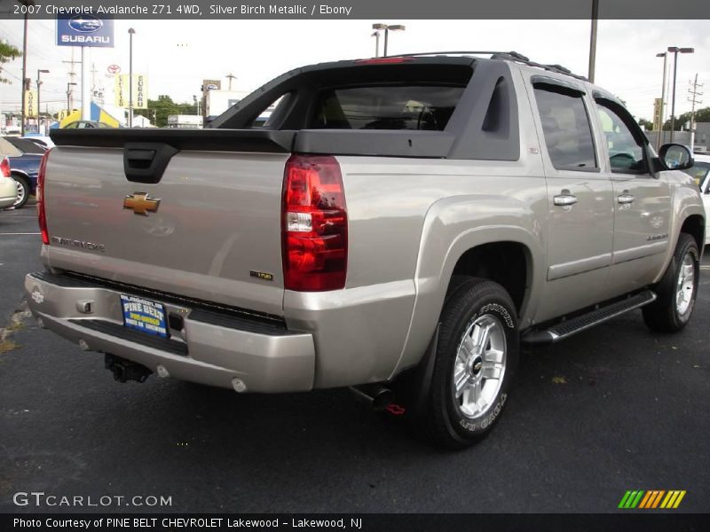Silver Birch Metallic / Ebony 2007 Chevrolet Avalanche Z71 4WD