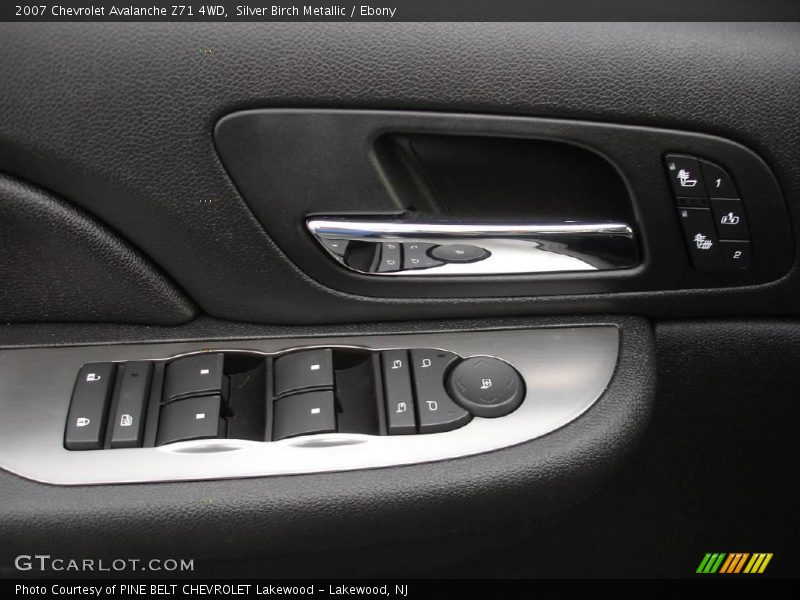 Silver Birch Metallic / Ebony 2007 Chevrolet Avalanche Z71 4WD