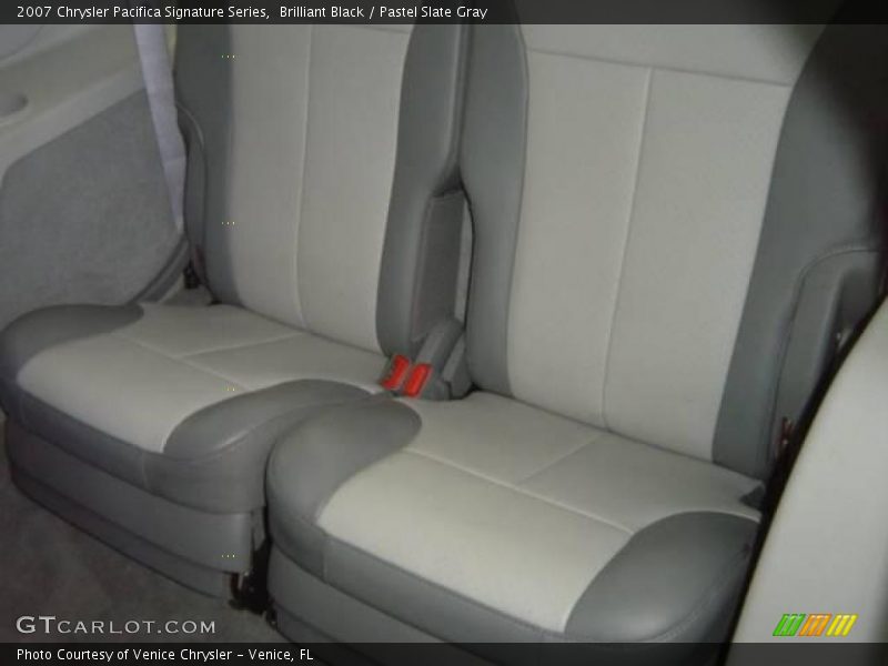 Brilliant Black / Pastel Slate Gray 2007 Chrysler Pacifica Signature Series