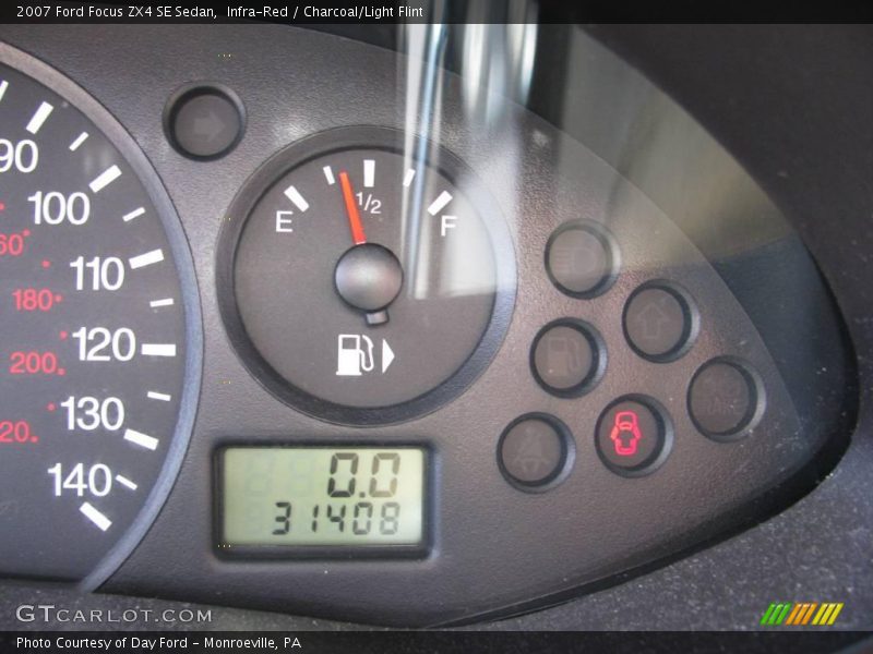 Infra-Red / Charcoal/Light Flint 2007 Ford Focus ZX4 SE Sedan