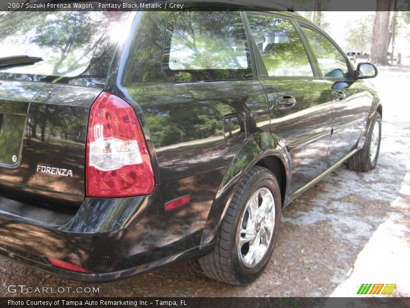 Fantasy Black Metallic / Grey 2007 Suzuki Forenza Wagon