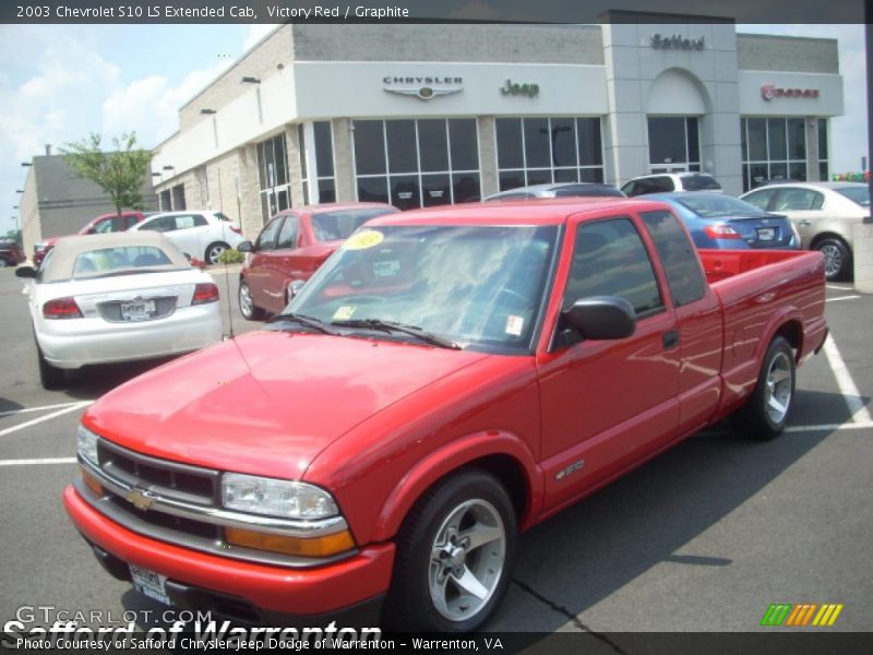 Victory Red / Graphite 2003 Chevrolet S10 LS Extended Cab