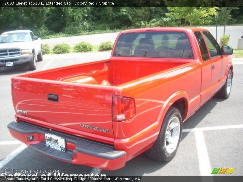 Victory Red / Graphite 2003 Chevrolet S10 LS Extended Cab