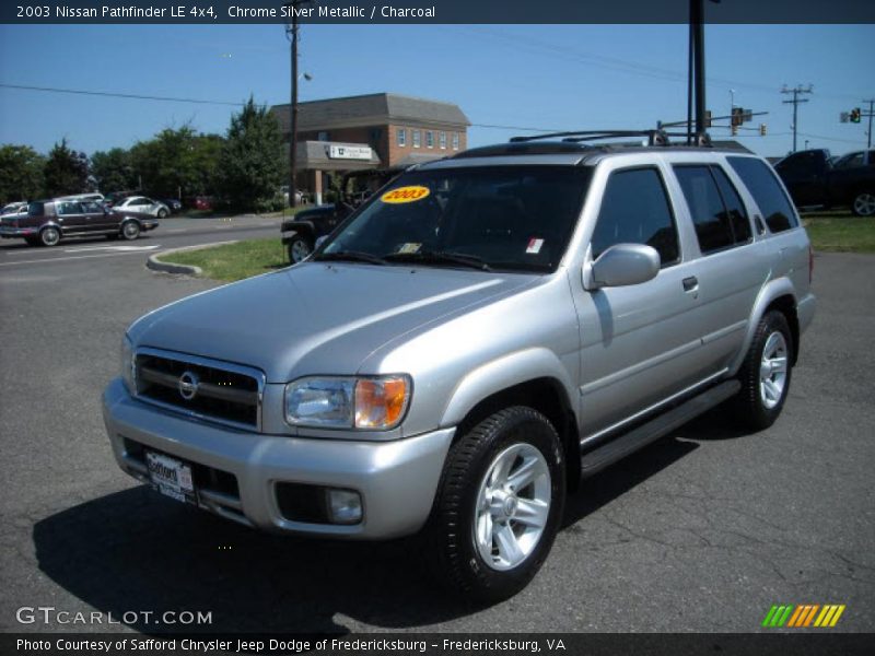 Chrome Silver Metallic / Charcoal 2003 Nissan Pathfinder LE 4x4