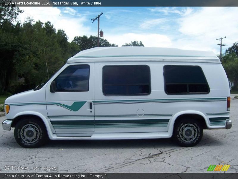 White / Blue 1994 Ford Econoline E150 Passenger Van