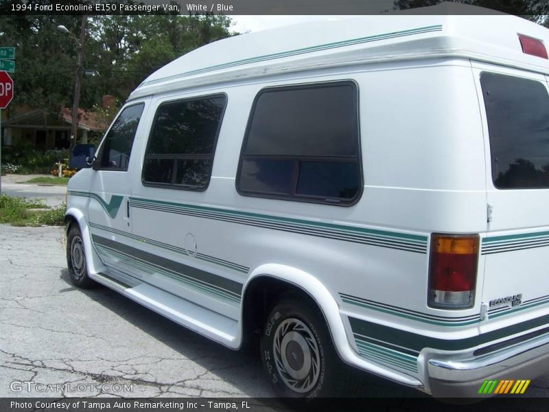 White / Blue 1994 Ford Econoline E150 Passenger Van