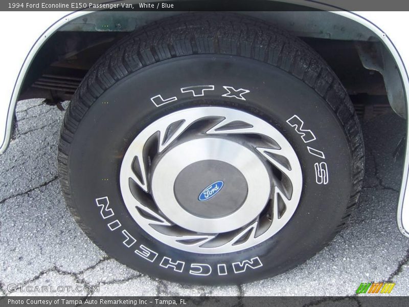 White / Blue 1994 Ford Econoline E150 Passenger Van