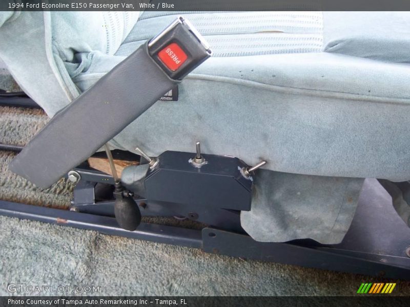 White / Blue 1994 Ford Econoline E150 Passenger Van