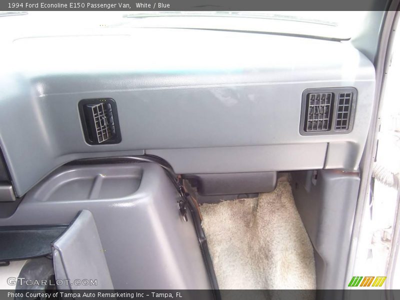 White / Blue 1994 Ford Econoline E150 Passenger Van