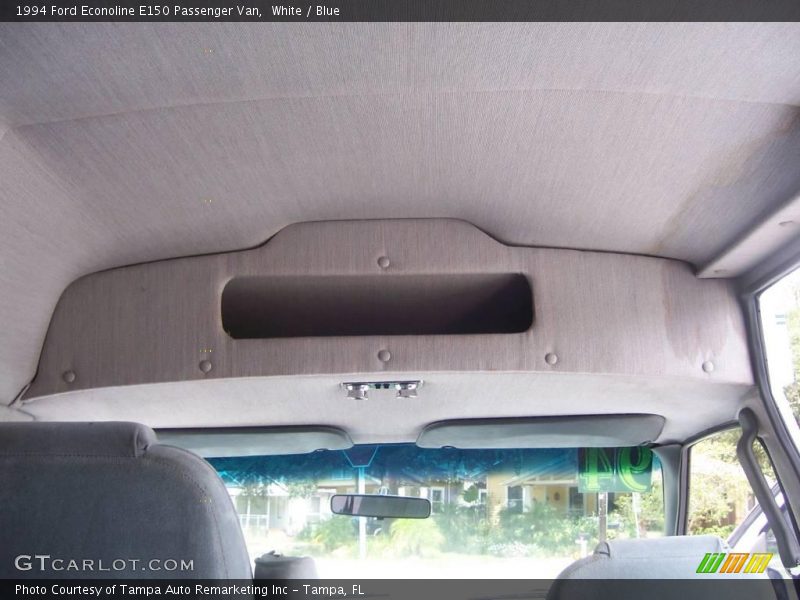 White / Blue 1994 Ford Econoline E150 Passenger Van