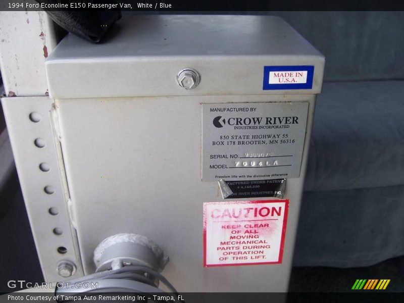 White / Blue 1994 Ford Econoline E150 Passenger Van