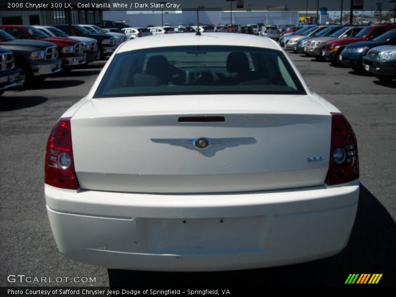 Cool Vanilla White / Dark Slate Gray 2008 Chrysler 300 LX