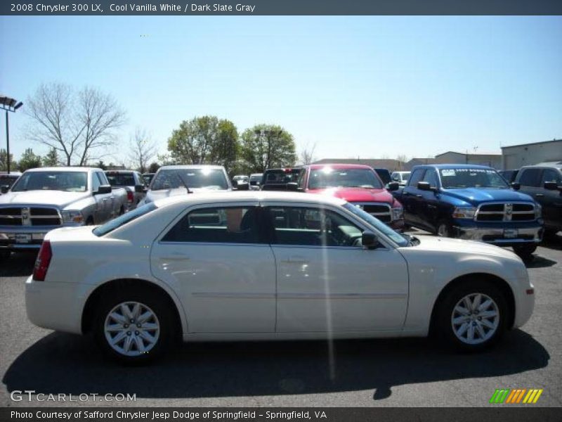 Cool Vanilla White / Dark Slate Gray 2008 Chrysler 300 LX