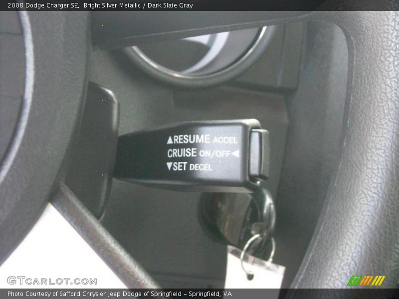 Bright Silver Metallic / Dark Slate Gray 2008 Dodge Charger SE