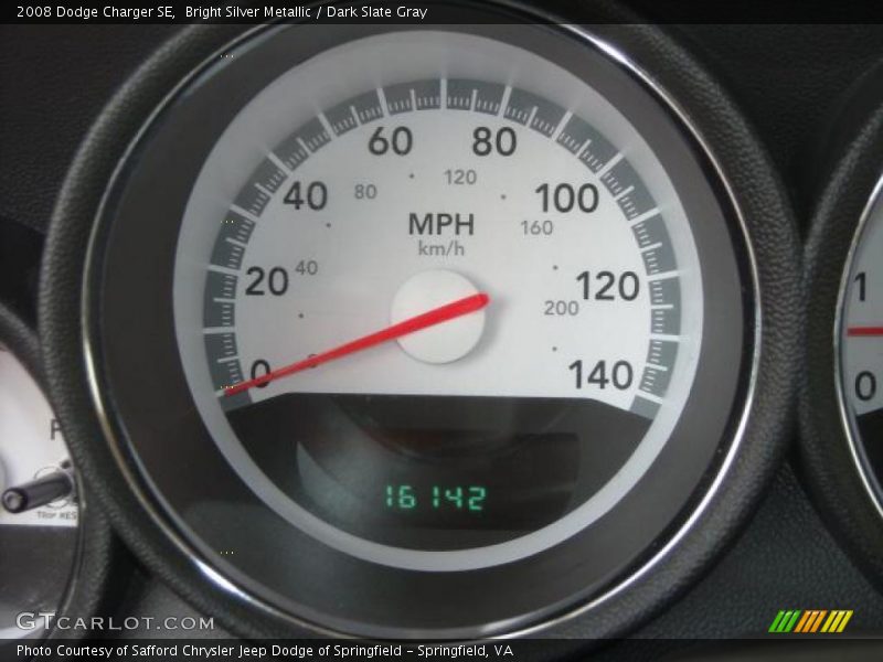 Bright Silver Metallic / Dark Slate Gray 2008 Dodge Charger SE