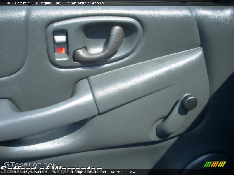 Summit White / Graphite 2002 Chevrolet S10 Regular Cab