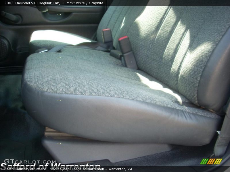 Summit White / Graphite 2002 Chevrolet S10 Regular Cab