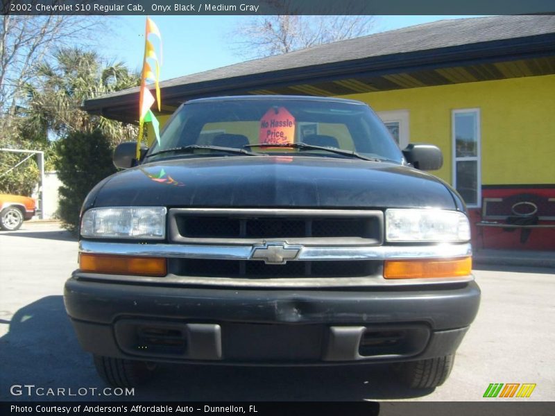 Onyx Black / Medium Gray 2002 Chevrolet S10 Regular Cab