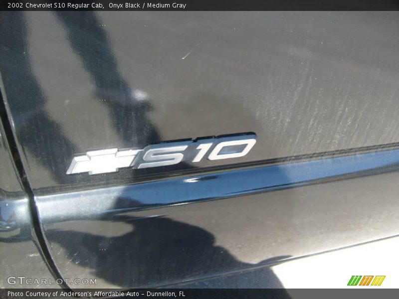 Onyx Black / Medium Gray 2002 Chevrolet S10 Regular Cab