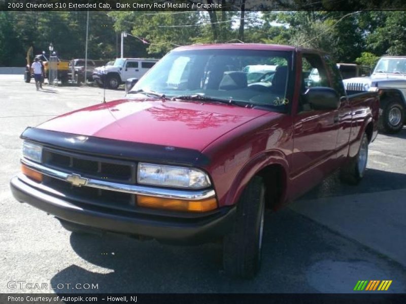 Dark Cherry Red Metallic / Graphite 2003 Chevrolet S10 Extended Cab