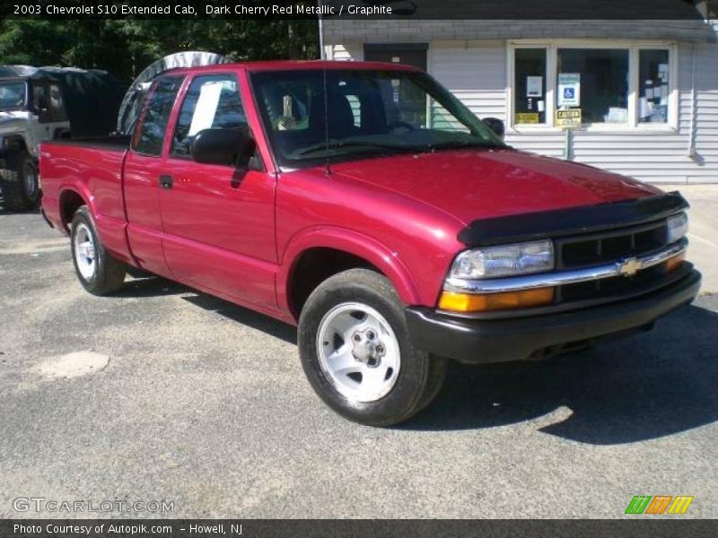 Dark Cherry Red Metallic / Graphite 2003 Chevrolet S10 Extended Cab