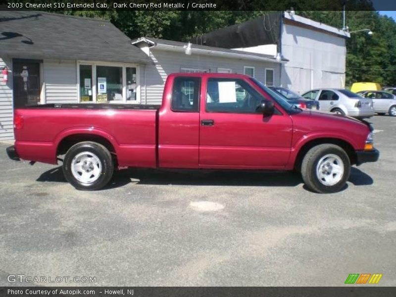 Dark Cherry Red Metallic / Graphite 2003 Chevrolet S10 Extended Cab