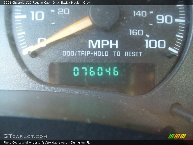 Onyx Black / Medium Gray 2002 Chevrolet S10 Regular Cab