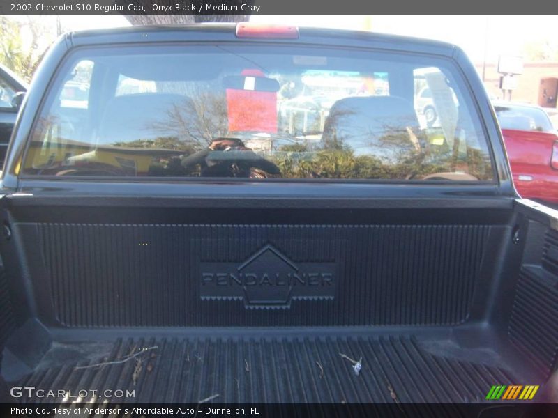 Onyx Black / Medium Gray 2002 Chevrolet S10 Regular Cab