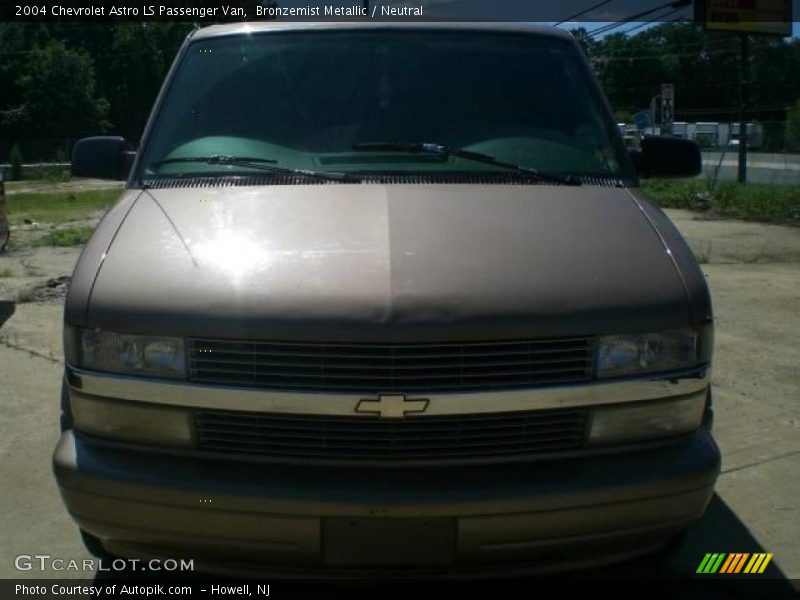 Bronzemist Metallic / Neutral 2004 Chevrolet Astro LS Passenger Van