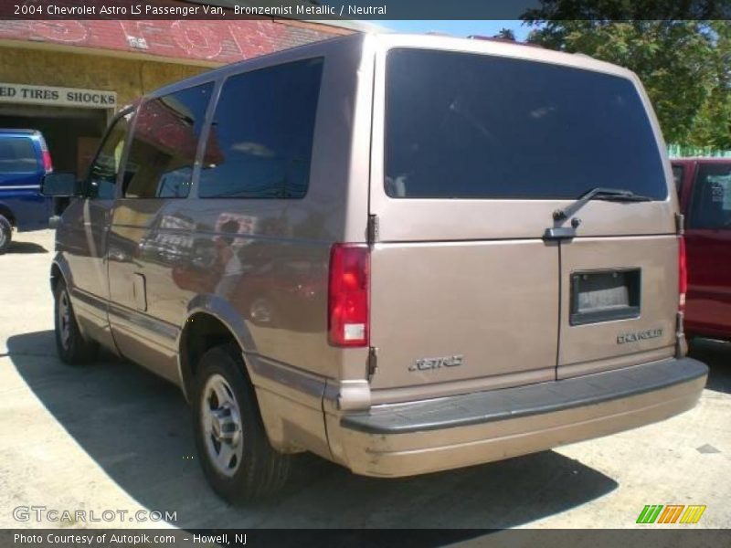 Bronzemist Metallic / Neutral 2004 Chevrolet Astro LS Passenger Van