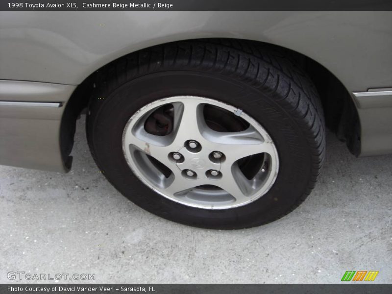 Cashmere Beige Metallic / Beige 1998 Toyota Avalon XLS