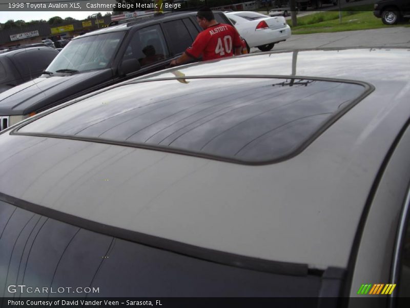 Cashmere Beige Metallic / Beige 1998 Toyota Avalon XLS