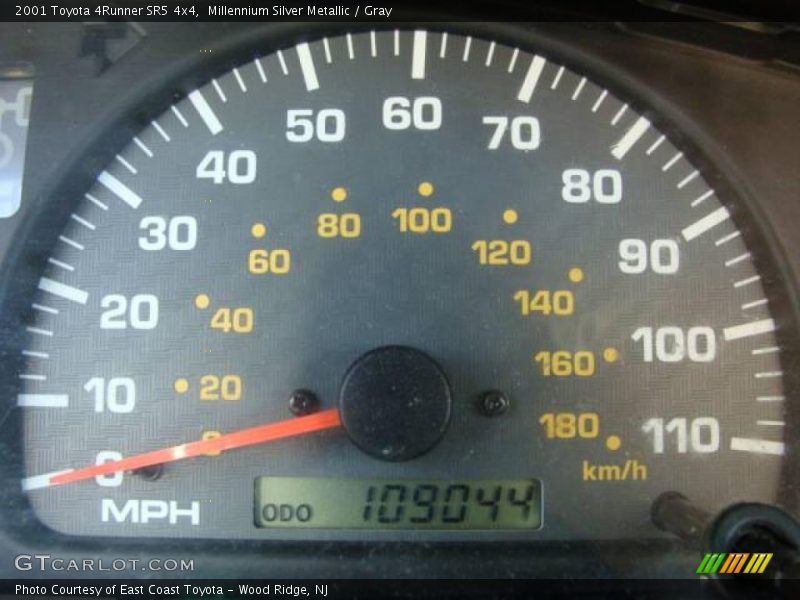 Millennium Silver Metallic / Gray 2001 Toyota 4Runner SR5 4x4